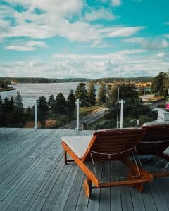 Glazen balustrade met aluminium palen Glazen balustrade met aluminium palen