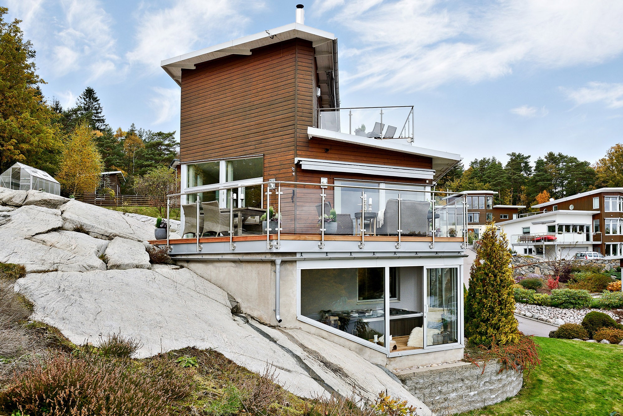 Glasräcken som du enkelt designar och monterar på egen hand