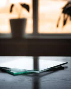 Ultrahelder glas voor glazen balustrade (ultrahelder glas bovenaan) Ultrahelder glas voor glazen balustrade (ultrahelder glas bovenaan)